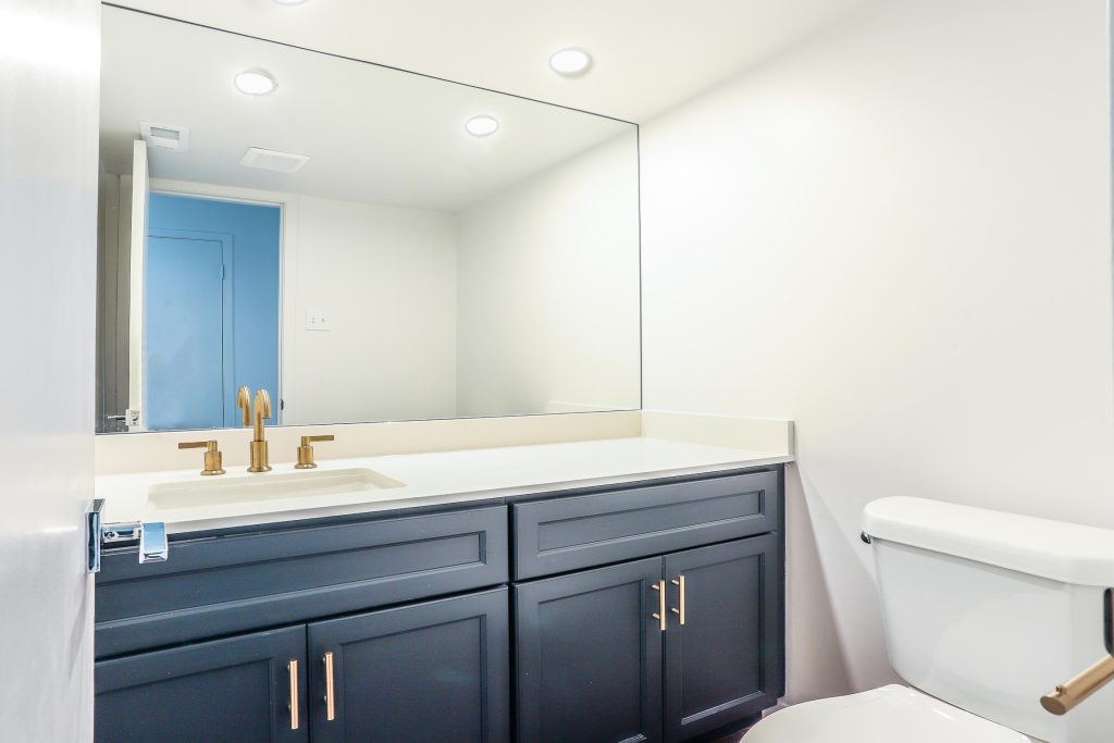 Elegant bathroom design on Brookgreen Drive, Dallas