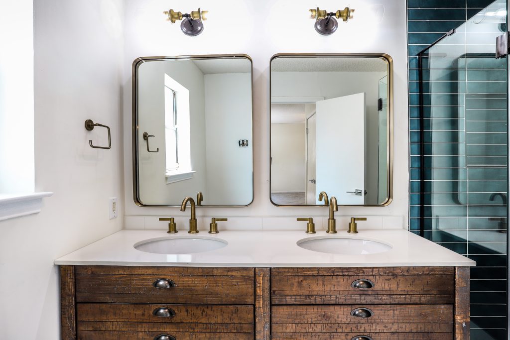 Modern bathroom on Matilda Street, Dallas